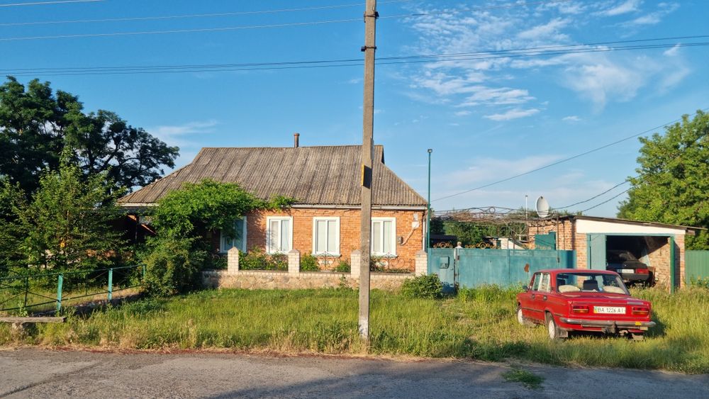Продаж будинку 100 кв м з меблями та технікою біля Кропивницького