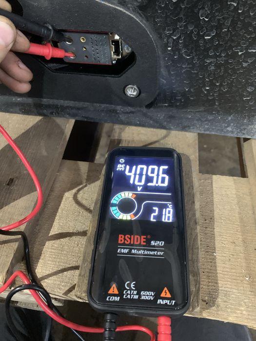 Батарея акамулятор автомобильная  300-430вольт