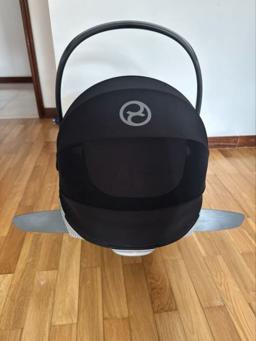 Ovo ou cadeirinha Cybex Cloud T i-Size plus em sepia black