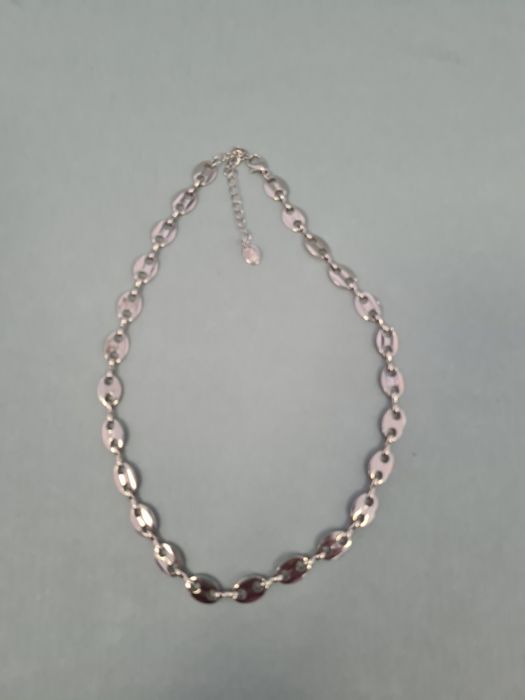 Bijuteria - colares,  anéis,  pulseira