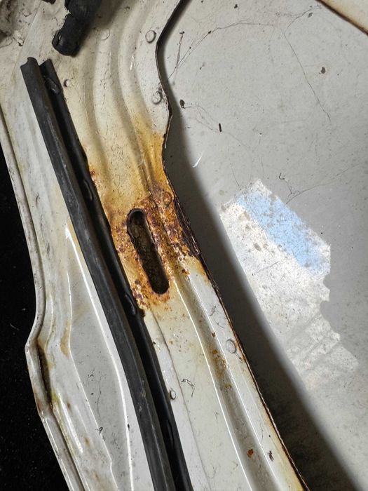 MASKA Pokrywa Silnika VW TOURAN I