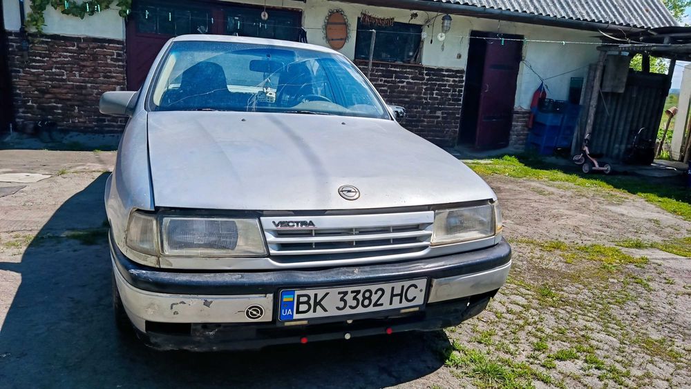 Opel Vectra 2.0 газ бензин