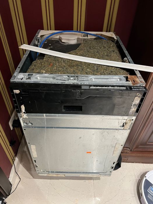 Посудомийка Electrolux