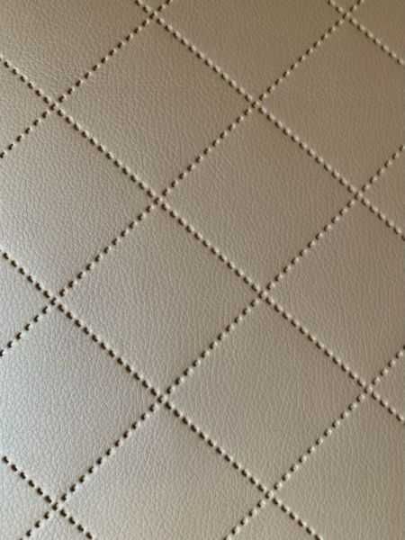 Taboret drewniany wenge + ekoskóra