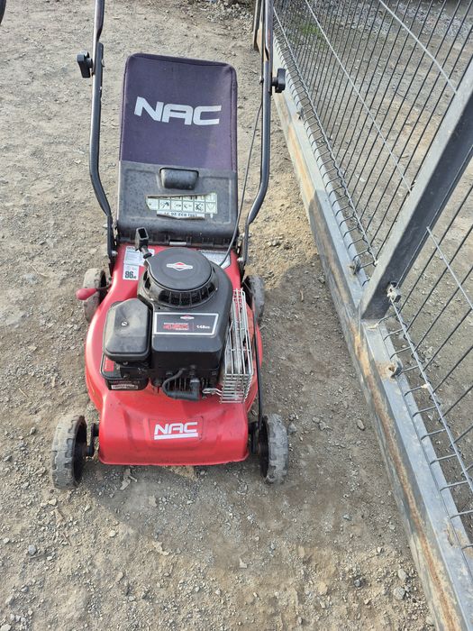 Mała kosiarka spalinowa nac