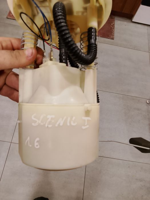 Pompa paliwa renault scenika 1