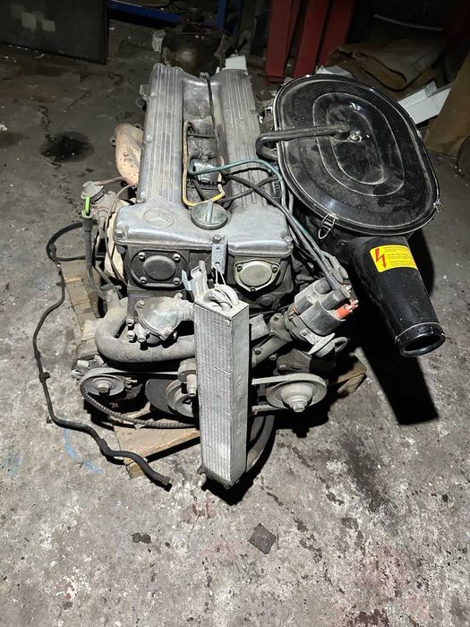 Двигун М110 Mercedes 280 w116 w123 w126 2.8 л, бензин вприск інжектор