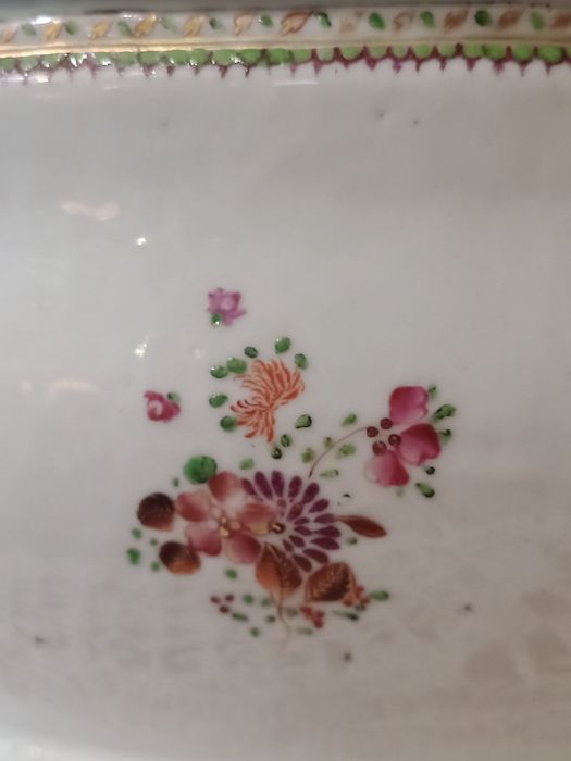 Terrina antiga Companhia das Índias XVIII