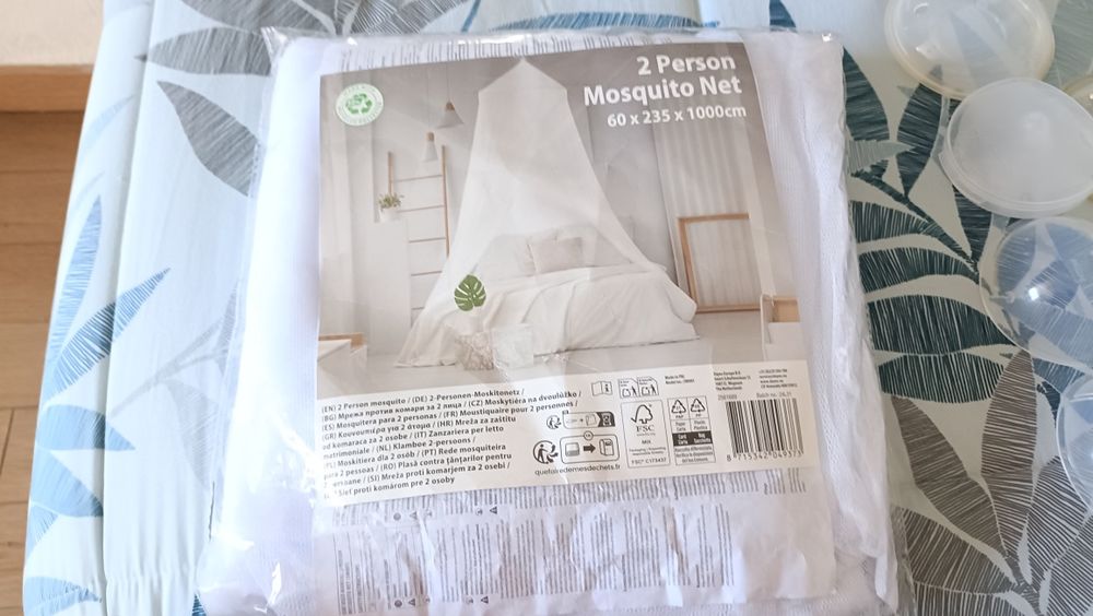 Vários itens para bebé