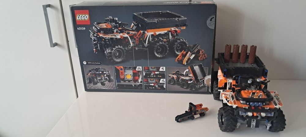 Lego Technic - 42139