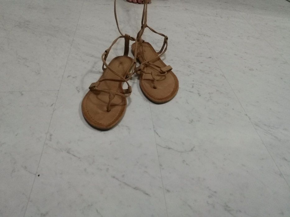 Sandalki 38