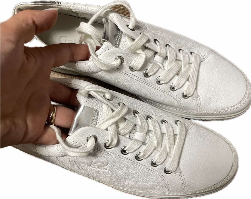 Кросівки жіночі  білі Gabor натуральна шкіра, оригінал розмір 40 26см.