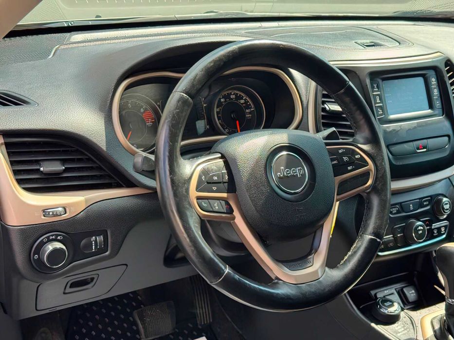 Jeep Cherokee      2017