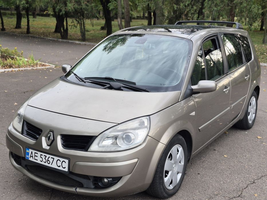 Продам Renault Grand Scenic