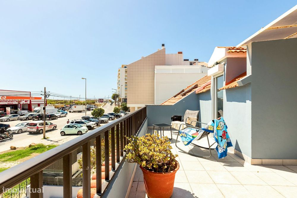 Moradia Geminada T4, Costa da Caparica