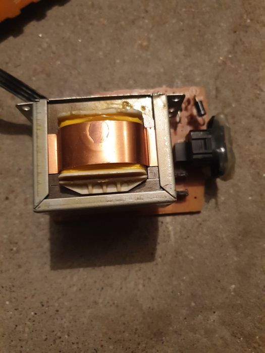 Transormator 12V