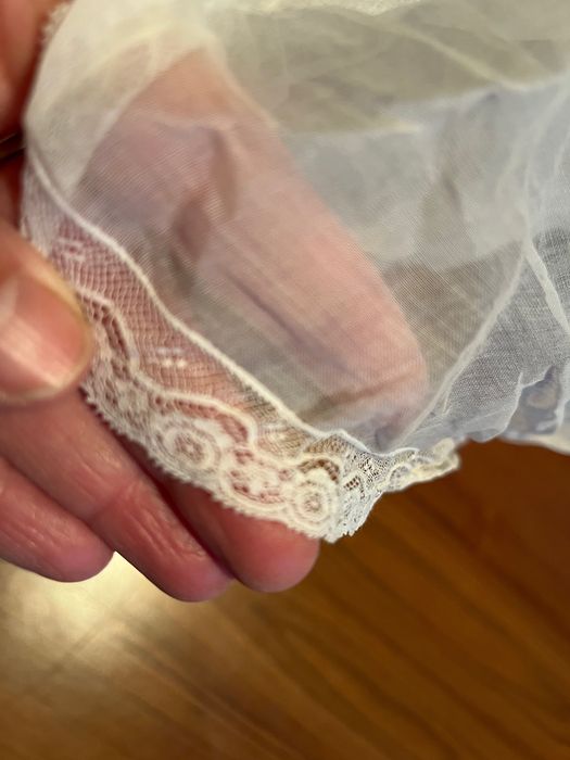 Saiote antigo para cama