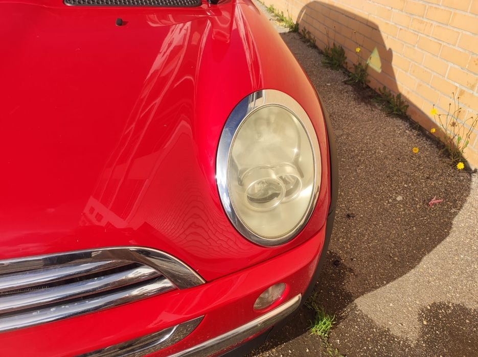 Polimento de faróis de automóveis