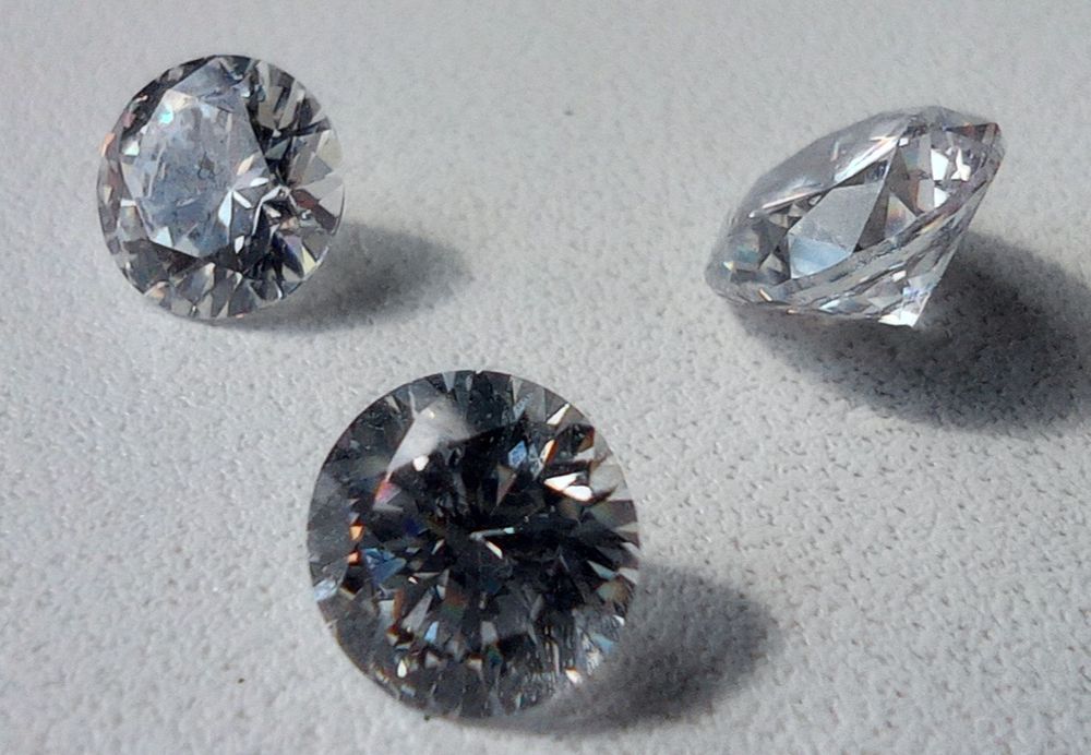 Діаманти, бриллианты. Выгодное вложение капитала, муассаниты