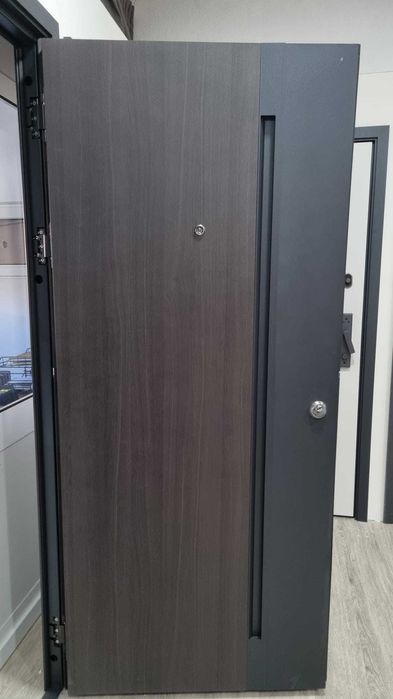 Portas Novas Blindadas 2050 x 960 x70 mm Direitas e Esquerdas