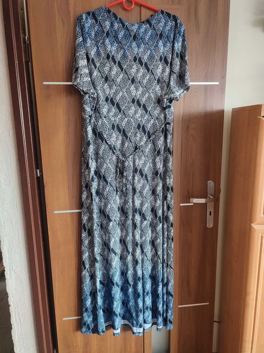 Długa zwiewna sukienka lekka rozmiar 24/6XL lato