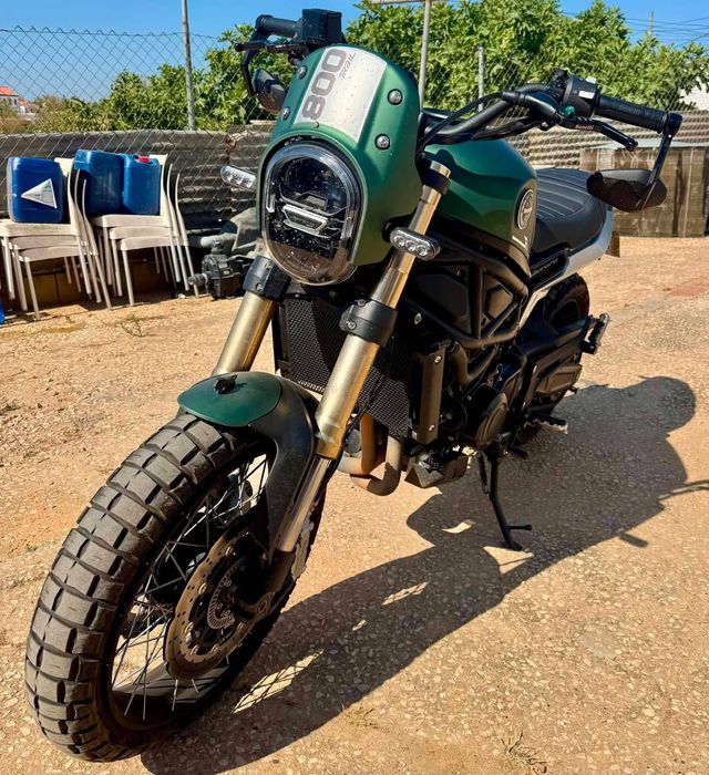 Benelli Leoncino 800 Trail