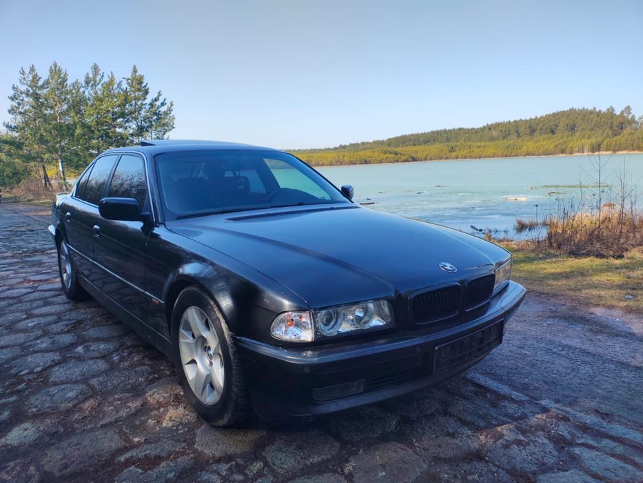 BMW 7 e38 3.0  V8