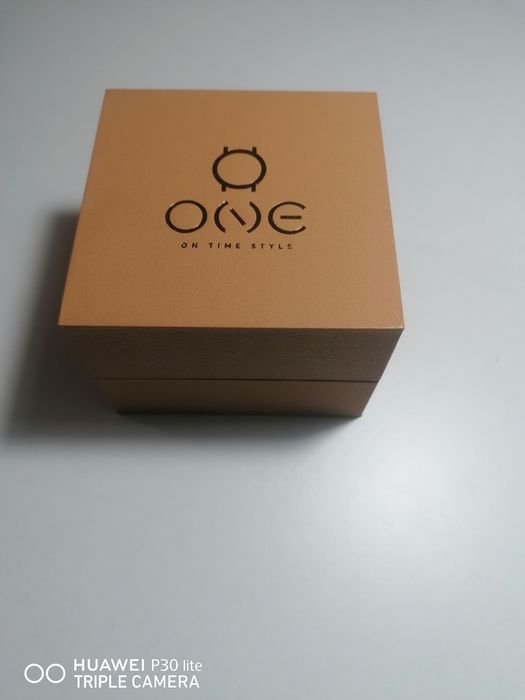 Relógio One -  com caixa