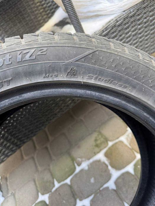 Hankook Winter i*cept iZ2 215/50r17 95T