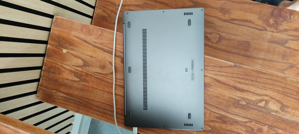 Xiaomi Mi Notebook Air 13.3" – i5-8250U, 8GB RAM, 256GB SSD