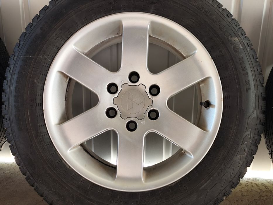 Диски R-18 6*139,7 шины 255/60 "Mitsubishi Pajero"