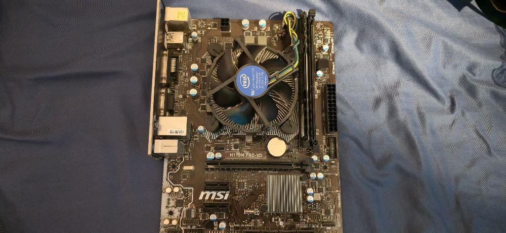 Płyta głuwna MSI H110M PRO-VD z procesor intel i5 7400 i 1 ramem 8gb