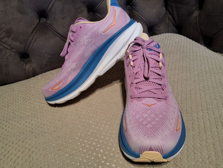 Hoka Clifton 9 . Розмір 44 28см устілка до загину. Оригінал