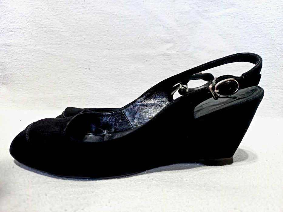 Сандали с закрытым носком