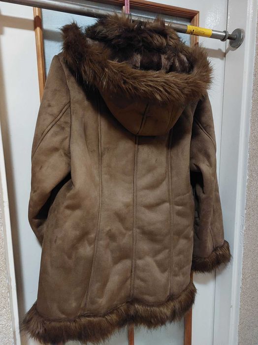 Kożuch damski z kapturem - Jelfs