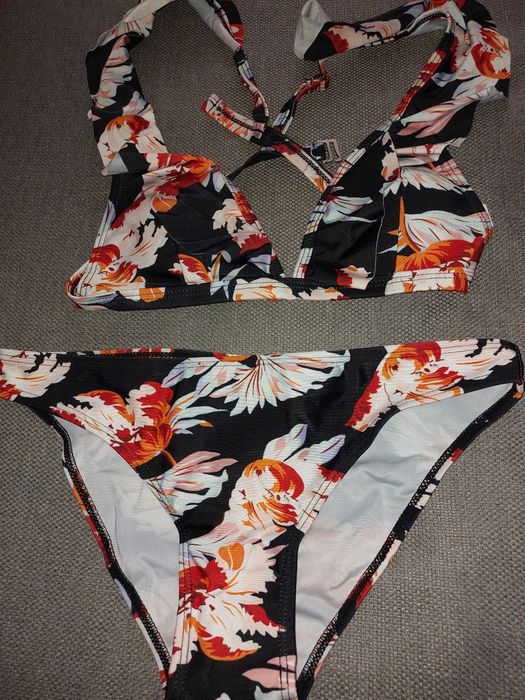 Biquini cintura baixa padrão floral tamanho s/m Novo