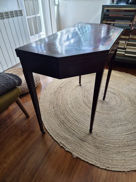 Mesa de jogo século XVIII