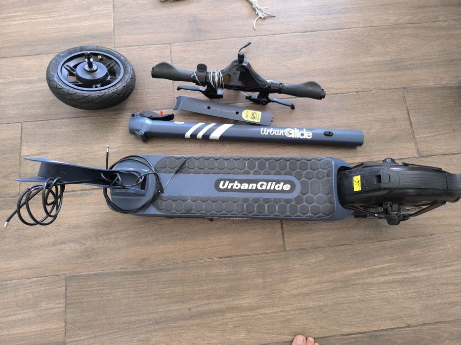 Trotinete acidentada para peças