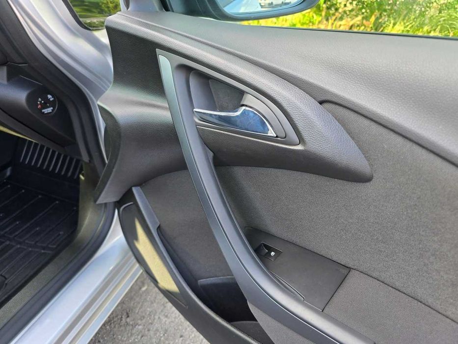 Продам  Opel Astra 2016. Можна в розстрочку, під викуп.