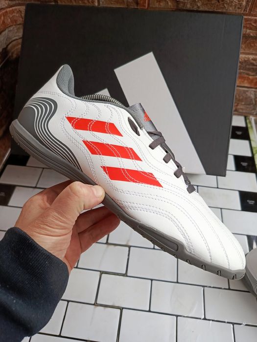 Футзалки adidas (43р.28 см)