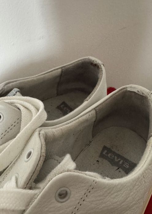 Buty trampki Levi’s skórzane białe 39