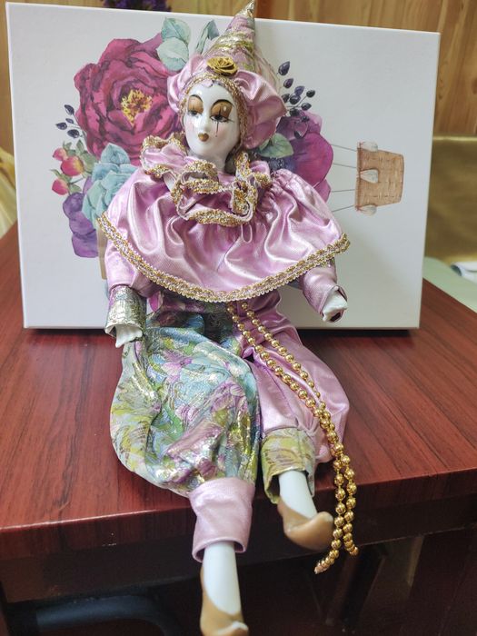 Венеціанські лялечки та посуд