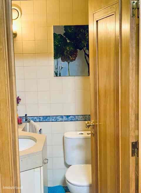 T3 em Olivais com 3 casas de banho e garagem