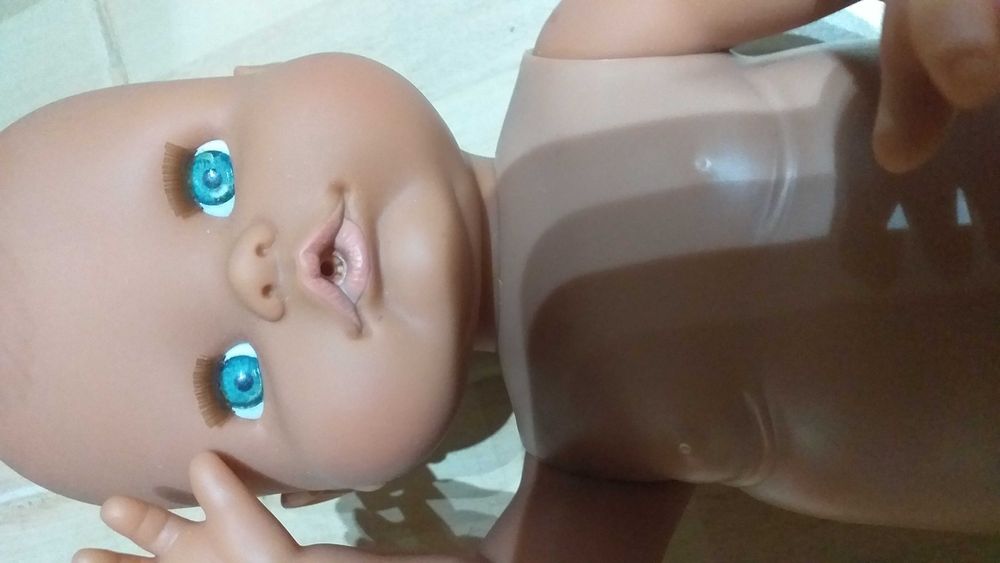 Cozinha de brincar com utensílios e 1 nenuco