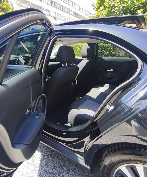 Mercedes Classe A Limousine 180d  (teto panorâmico) — photo 5