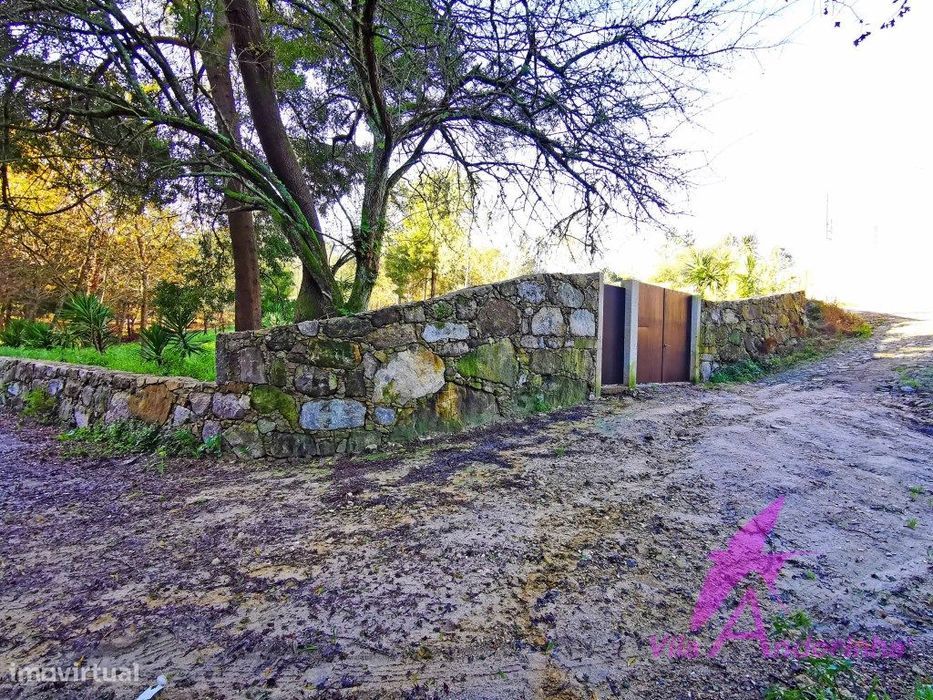Terreno com 7740 m2 em Freixieiro de Soutelo, ao lado do rio Âncora... — Âncora, Viana do Castelo