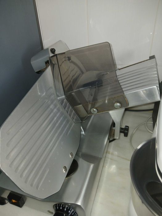 Maquina de cortar fiambre
