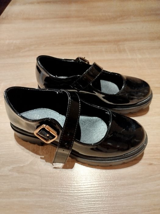 Buty lakierki dziewczęce
