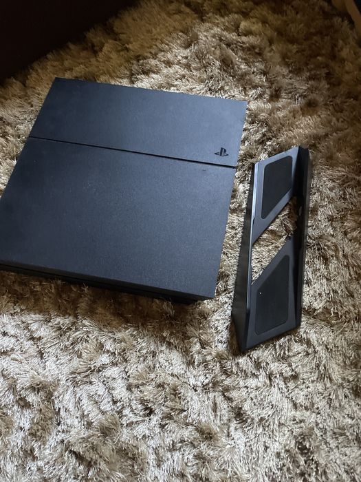 PlayStation 4 500GB + Suporte Vertical
