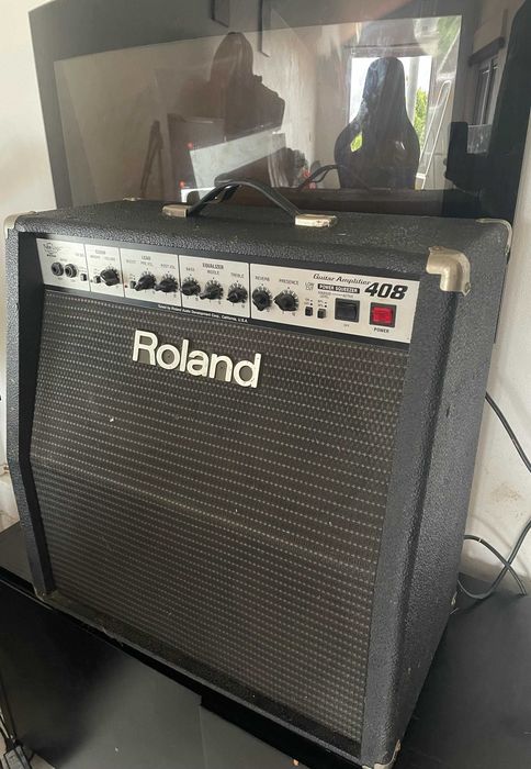 Amplificador Roland 408
